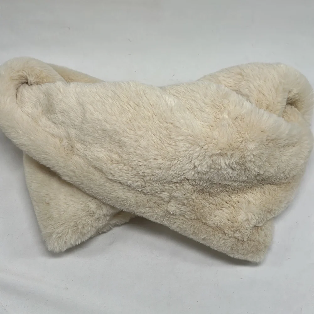 Faux Fur Cream Criss Cross Shawl Scarf